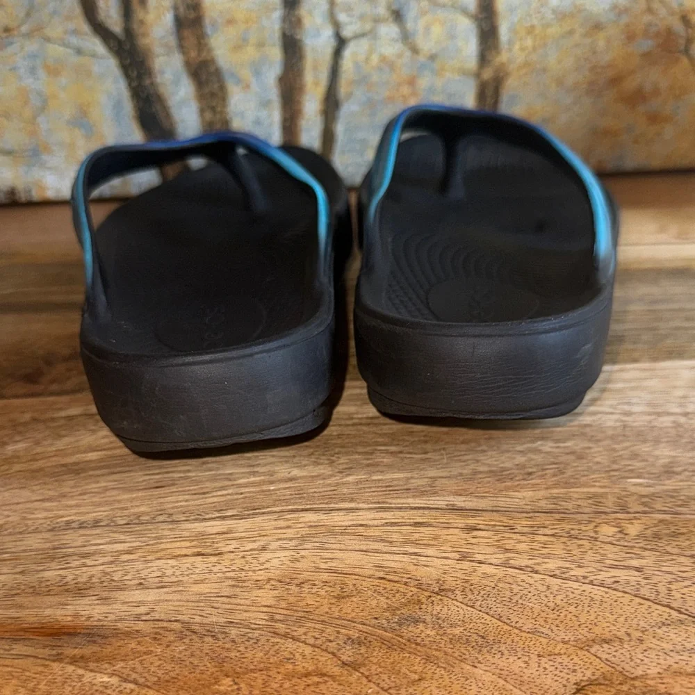 Oofos Oolsla Luxe Recovery  women’s size 9 Flip Flop Sandals Atlantis Blue - Picture 7 of 7